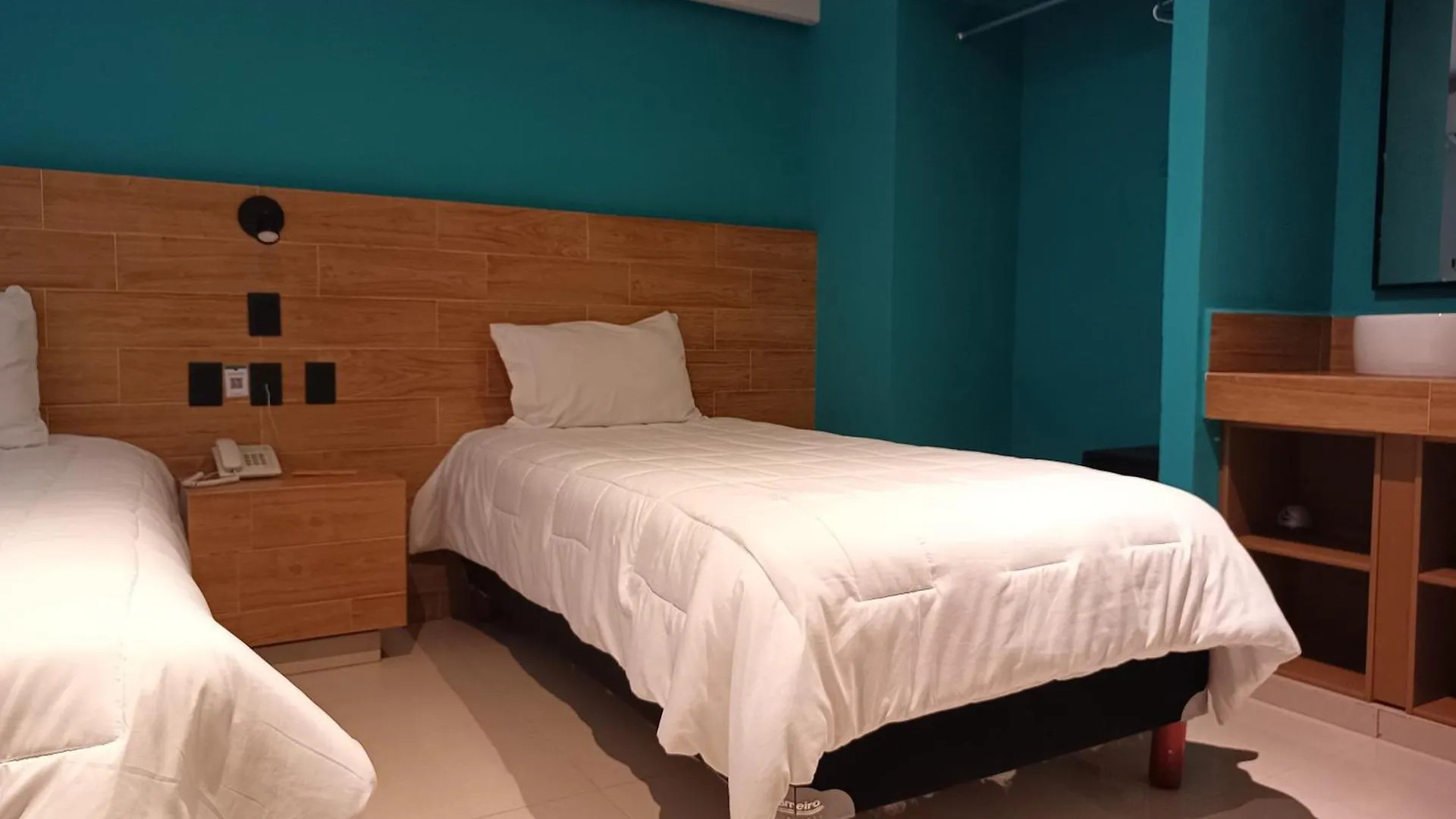Hotel Kavia מזטלן