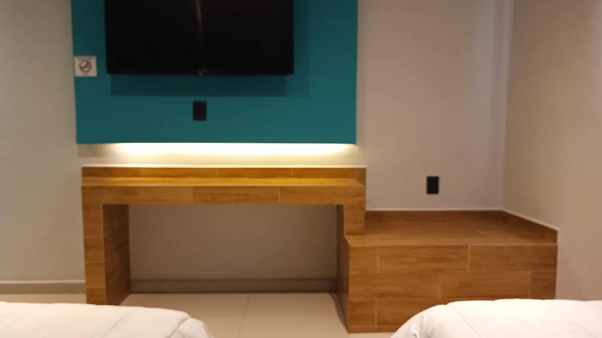 Hotel Kavia מזטלן