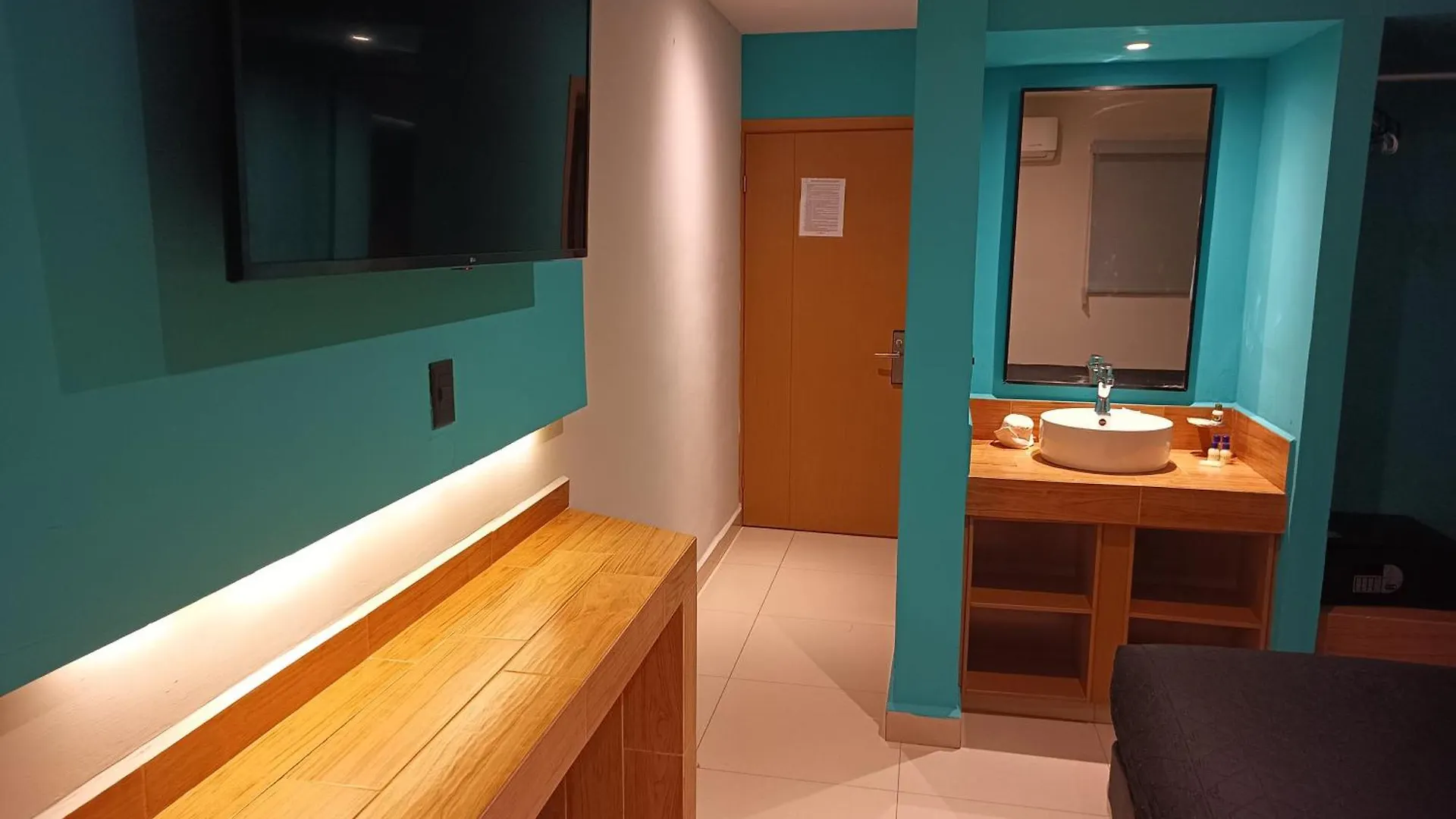 Hotel Kavia מזטלן 2*,