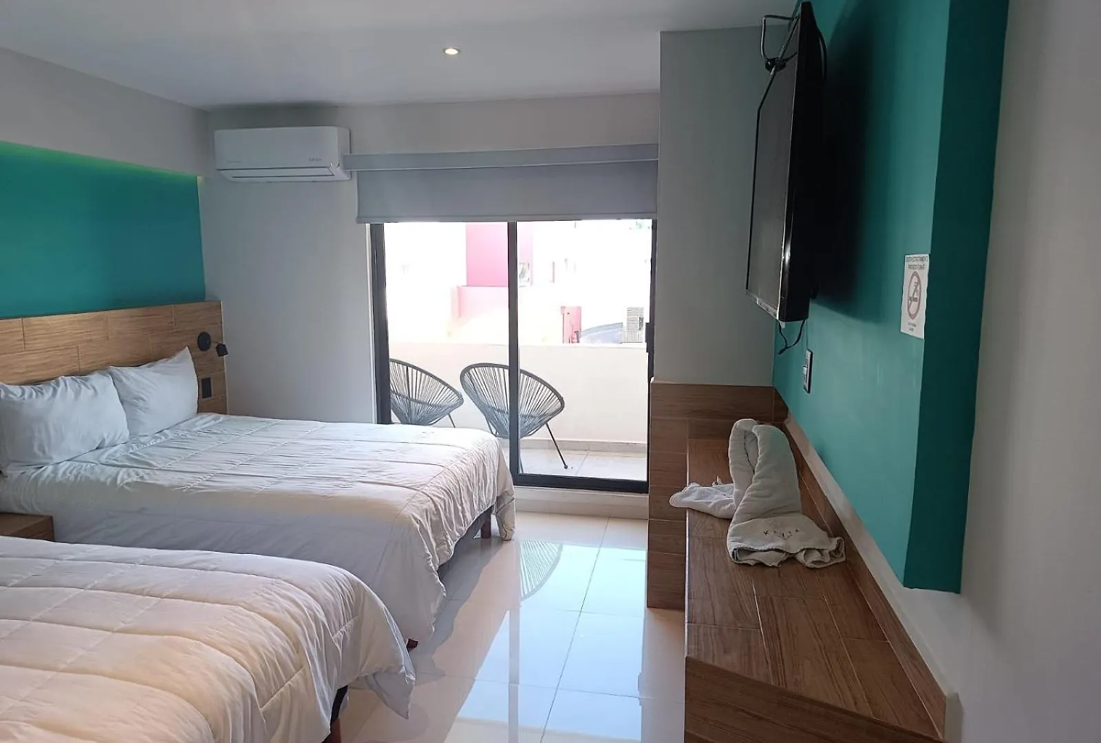 Hotel Kavia מזטלן