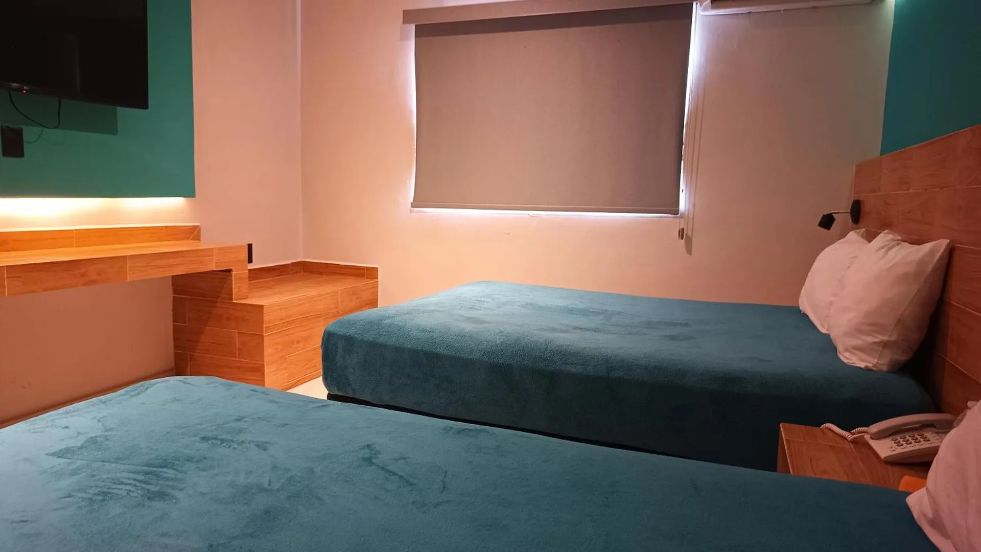 Hotel Kavia מזטלן מקסיקו